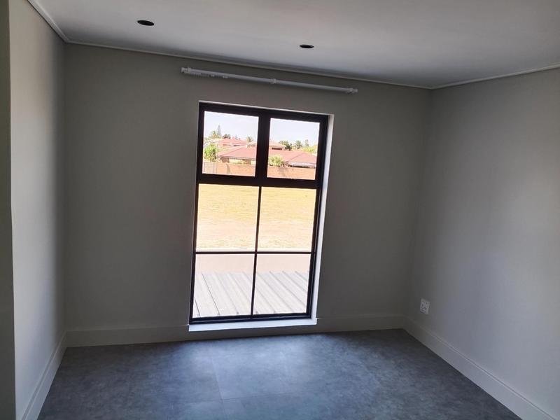 To Let 3 Bedroom Property for Rent in Goodwood Estate Western Cape